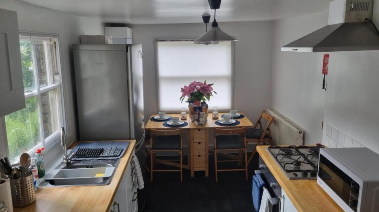 Lovely Large London Apartment Near Stratford Exterior photo
