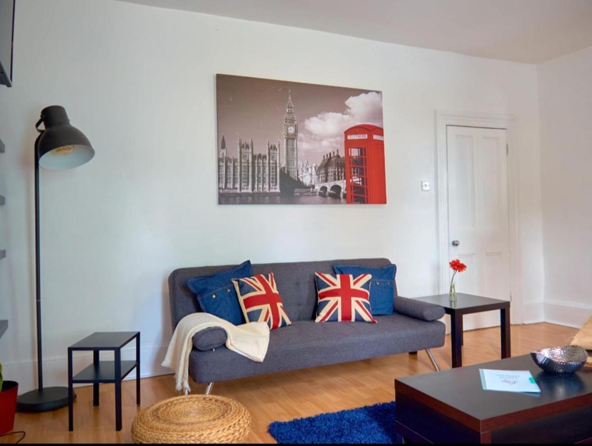 Lovely Large London Apartment Near Stratford Exterior photo