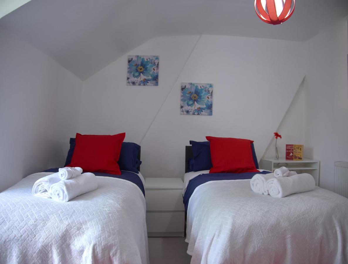 Lovely Large London Apartment Near Stratford Exterior photo