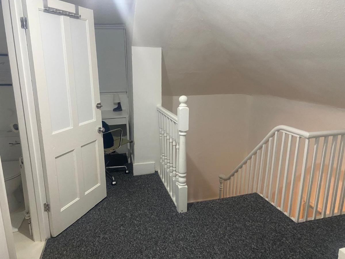 Lovely Large London Apartment Near Stratford Exterior photo
